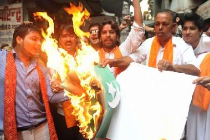 امرتسر،بھارتی شدت پسند تنظیم شیوسینا کے کارکن پاکستان مخالف ..