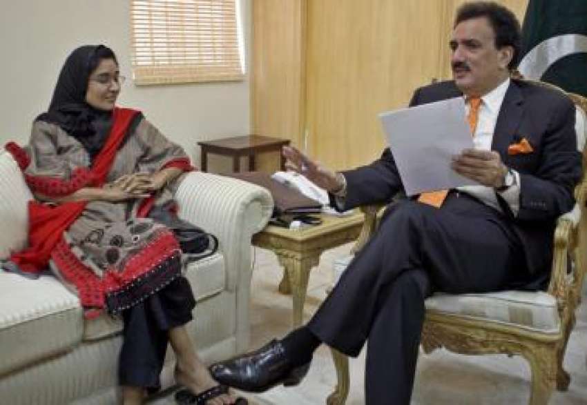 اسلام آباد، وزیر داخلہ رحمان ملک سے ڈاکٹر عافیہ صدیقی کی ..