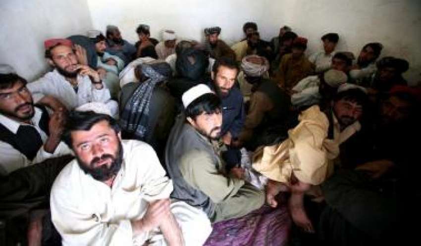کوئٹہ، کچلاک سے طالبان کی شق میں گرفتار ہونیوالے افراد لاک ..