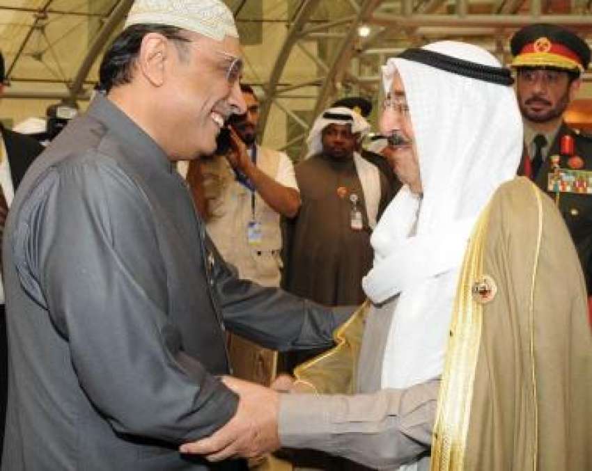 کویت، صدر آصف علی زرداری کے کویت پہنچنے پر کویت کے امیر شیخ ..