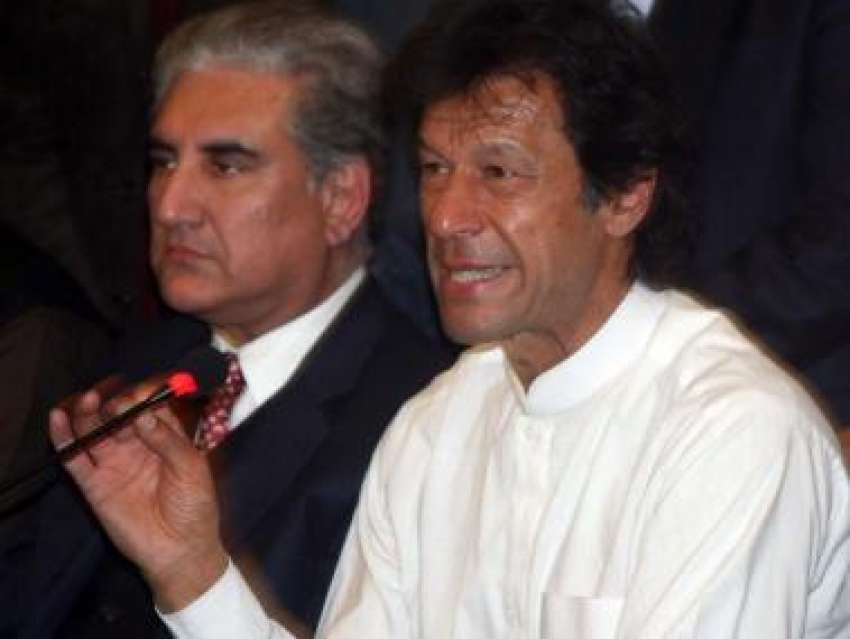 اسلام آباد، پاکستان تحریک انصاف  کے قائد عمران خان پریس ..