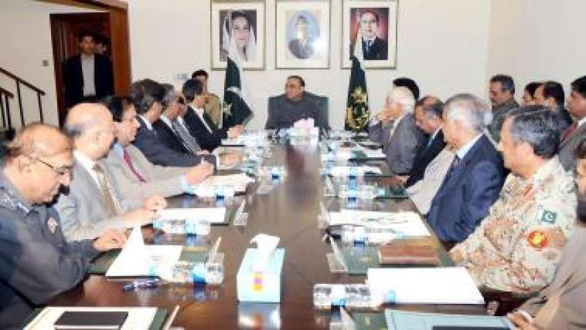 کراچی، صدر آصف زرداری سندھ میں امن و امان کی‌صورتحال پر ..