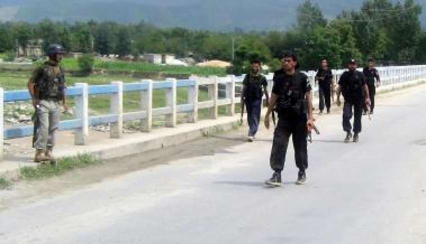 لوئر دیر، جنڈول پولیس سٹیشن کے باہر حملہ آور کے دھماکہ خیز ..
