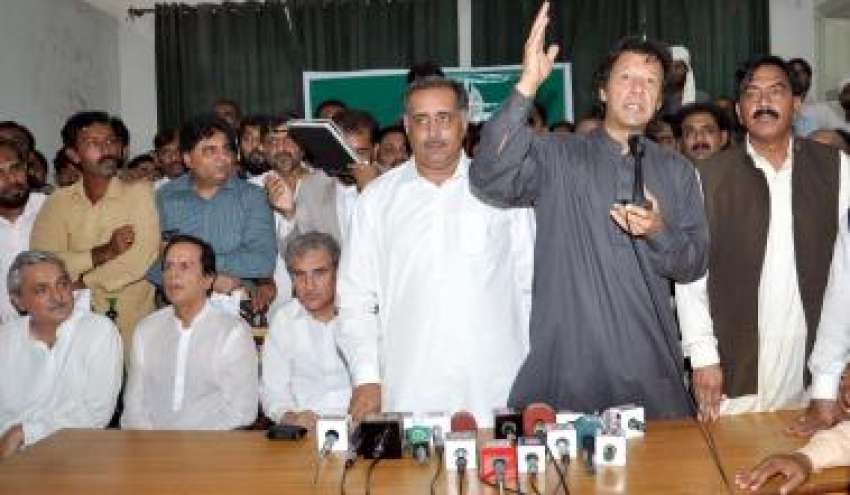 ملتان،‌تحریک انصاف کے چیئرمین عمران خان پریس کانفرنس سے ..
