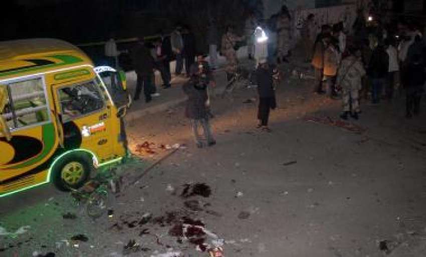 کراچی، عائشہ منزل فرنیچر مارکیٹ کے قریب موٹرسائیکل دھماکے ..