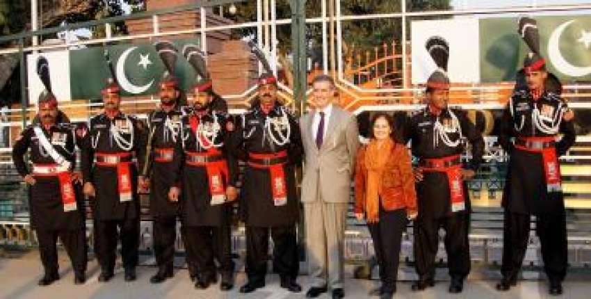 لاہور، امریکی سفیر رچرڈ اولسن کا واہگہ بارڈر پر تقریب میں ..