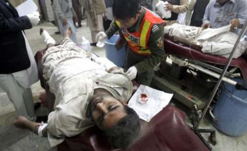 پشاور، ہشت نگری کی موبائل مارکیٹ‌میں دھماکے سے زخمی ہونیوالے ..