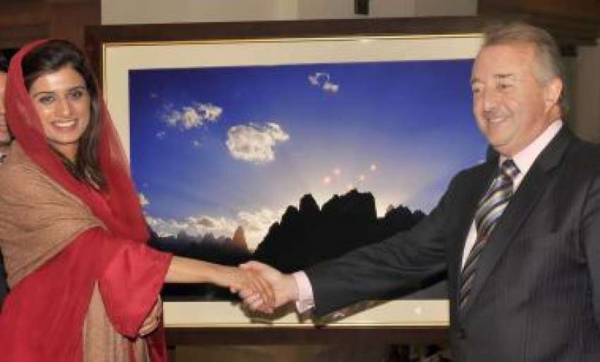 اسلام آباد: وزیر خارجہ حنا ربانی کھر ارجنٹائن کے سفیر مارٹن ..