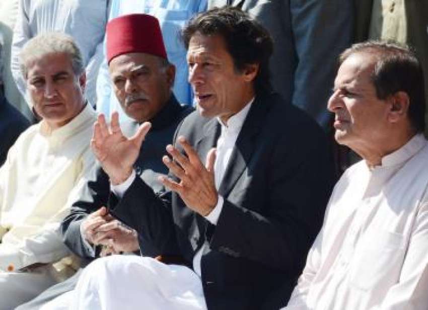 اسلام آباد، تحریک انصاف کے سربراہ عمران خان اور نواب آف ..