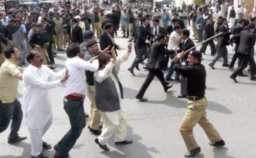 راولپنڈی: بینظیر قتل کیس میں پرویز مشرف کی پیشی کے موقع پر ..
