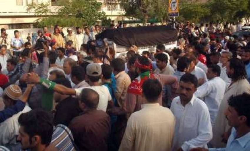 کراچی، نامعلوم افراد کی فائرنگ سے جاں‌بحق ہونیوالی زہرہ ..