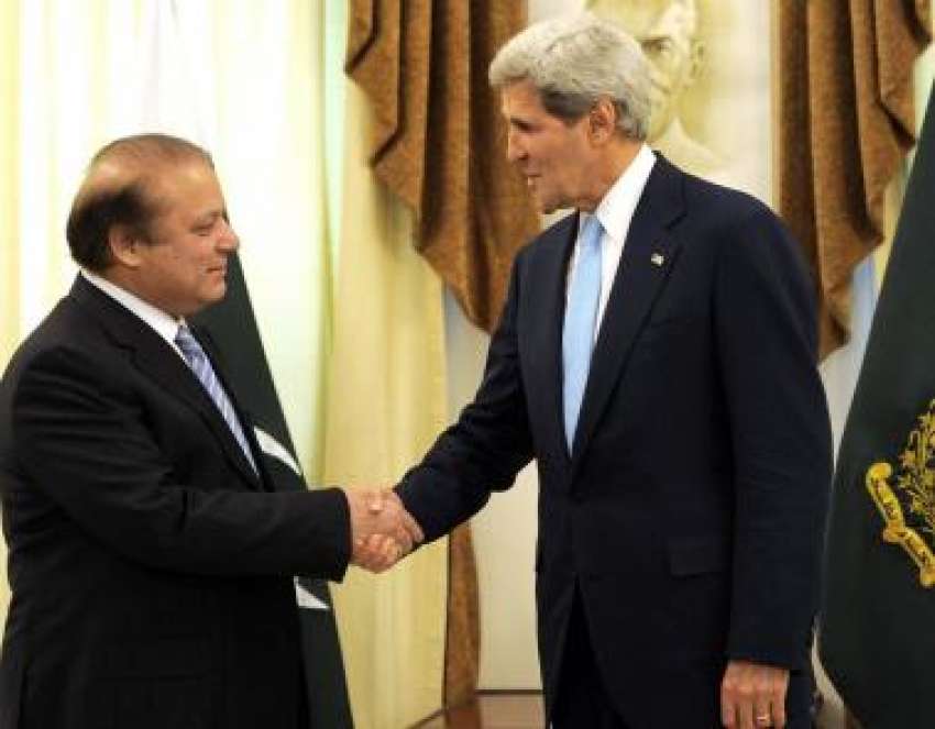 اسلام آباد، امریکی وزیر خارجہ جان کیری وزیراعظم آفس میں ..