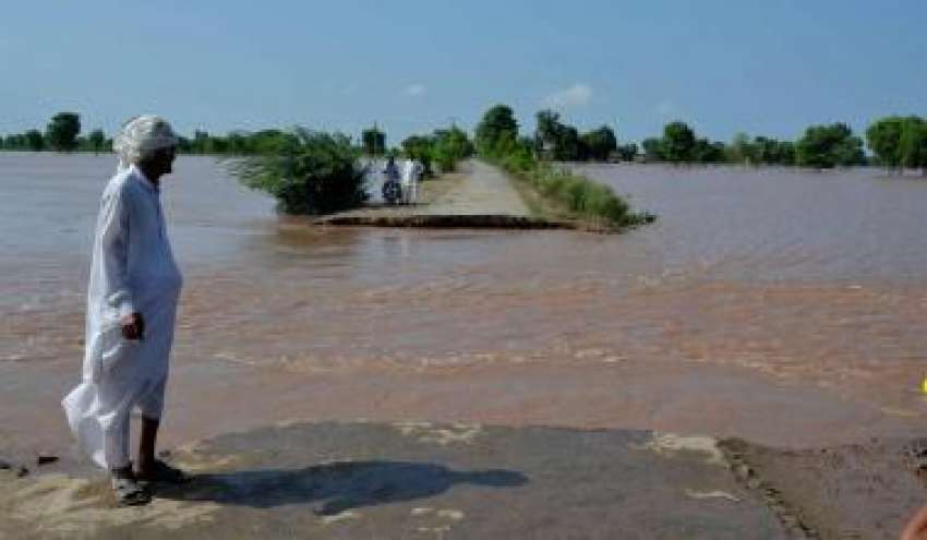 چنیوٹ، مقامی افراد نے آبادی کو سیلاب سے بچانے کیلئے سرگودھا ..