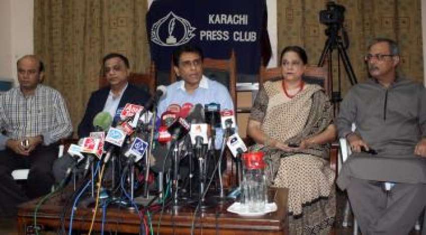 کراچی، متحدہ قومی موومنٹ کی رابطہ کمیٹی کے ارکان پریس کلب ..