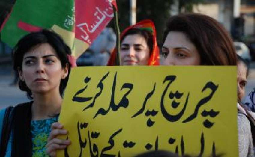 اسلام‌آباد، تحریک انصاف کی خواتین کارکن کوہاٹی گیٹ چرچ ..
