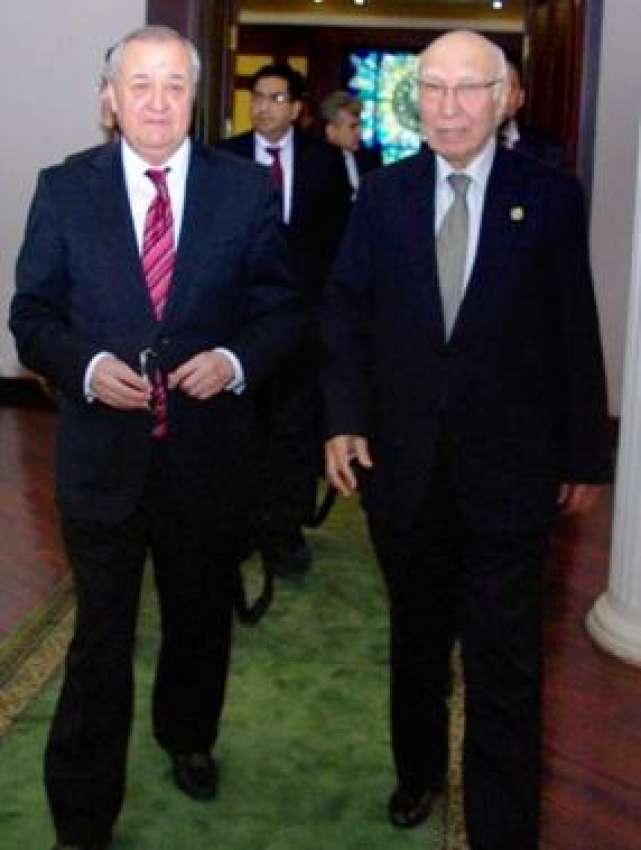 تاشقند، مشیر خارجہ سرتاج عزیز ایس سی او میٹنگ کے دوران ازبکستان ..