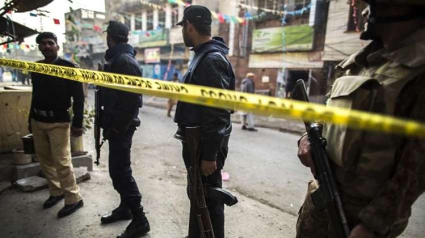 راولپنڈی: سکیورٹی چیک پوسٹ پر خودکش حملہ کے بعد سکیورٹی ..