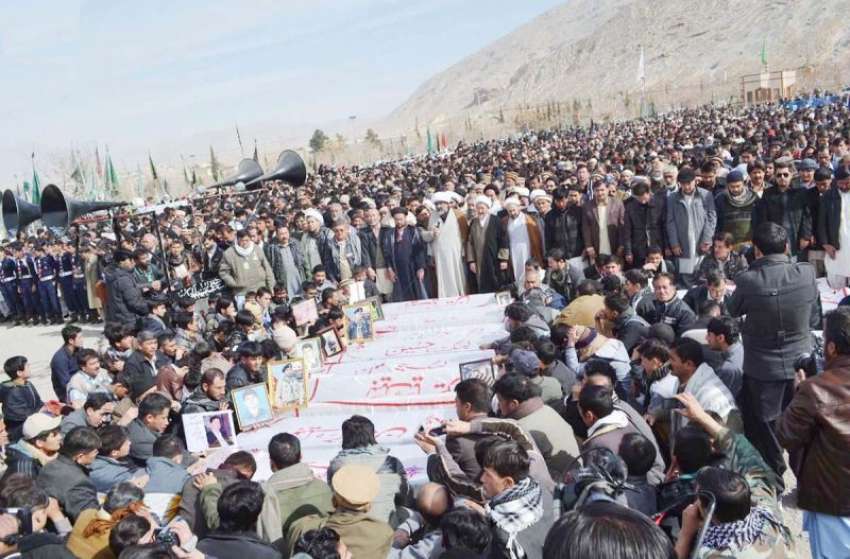 کوئٹہ: مری آباد قبرستان میں سانحہ مستونگ میں جاں بحق ہونیوالے ..