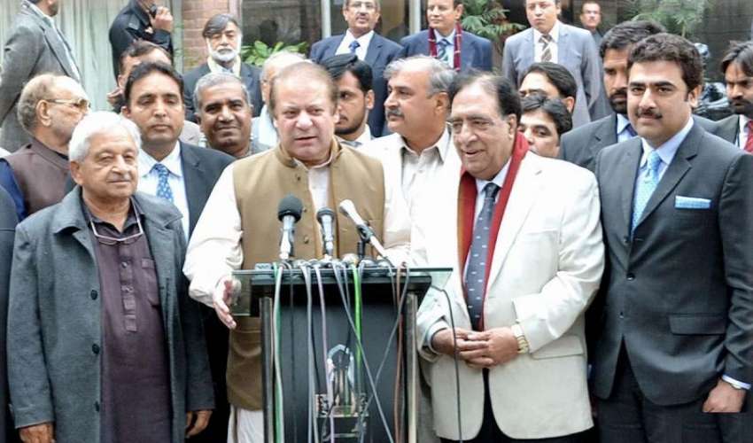 لاہور:وزیر اعظم نواز شریف سینئر صحافیوں سے ملاقات کے بعد ..