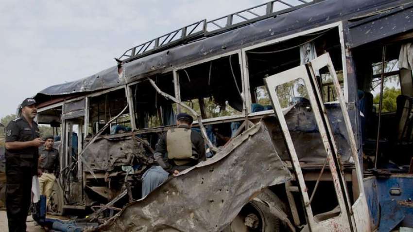 کراچی: خودکش کار بم حملے میں نشانہ بننے والی پولیس اہلکاروں ..