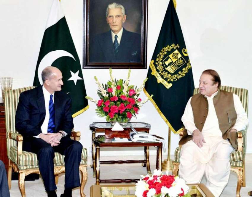 اسلام آباد: وزیر اعظم نواز شریف سے جنرل الیکٹرک کے صدر جون ..