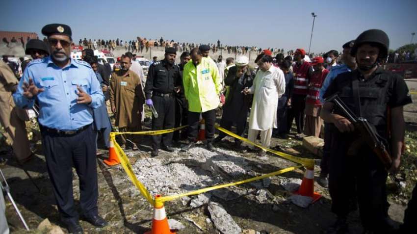 اسلام آباد: فروٹ منڈی میں دھماکہ کی جگہ کو سیل کرکے شواہد ..
