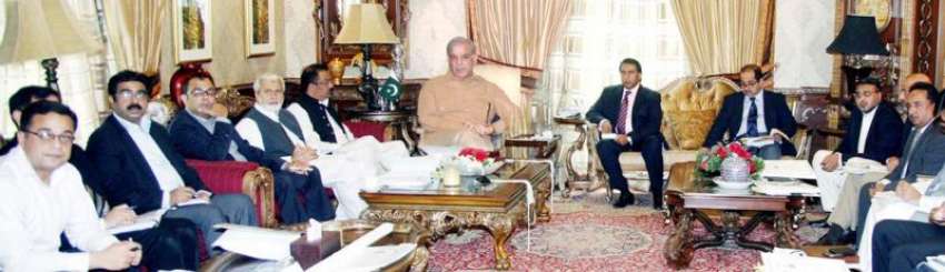 لاہور: وزیر اعلیٰ پنجاب شہباز شریف ایل ڈی اے اتھارٹی کے اجلاس ..