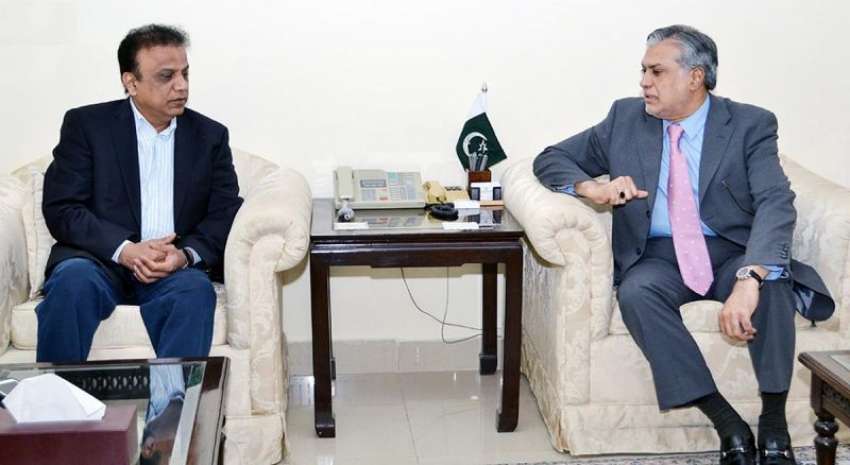 اسلام آباد، متحدہ قومی موومنٹ کے رہنما بابر غوری وزیر خزانہ ..
