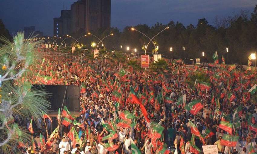 اسلام‌آباد، ڈی چوک میں تحریک انصاف کے ہزاروں‌کارکن جلسہ ..