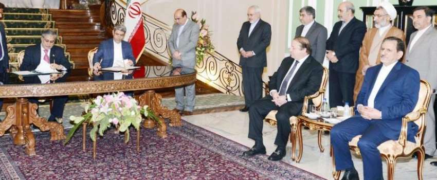 تہران ، وزیر خزانہ سینیٹر اسحاق ڈار اور ایرانی وزیر خارجہ ..