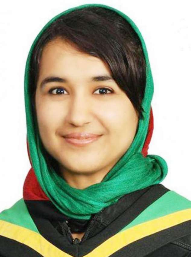 مزار شریف، افغان خاتون صحافی پلوشہ توکھی کی فائل فوٹو، جنہیں ..