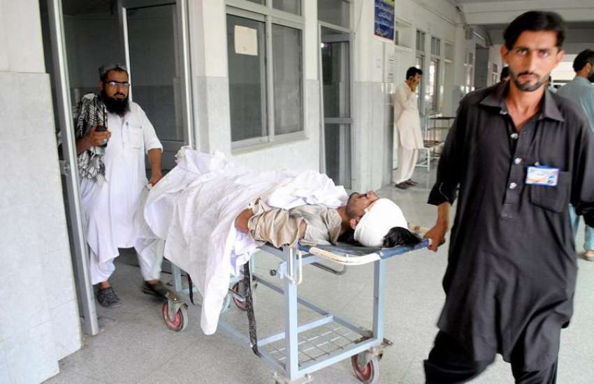 پشاور، بازید خیل میں مسافر وین بم دھماکا میں زخمی ہونے والے ..