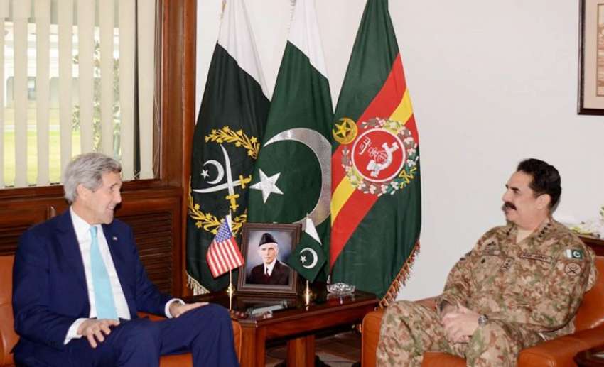 راولپنڈی، امریکی وزیر خارجہ جان کیری جنرل ہیڈکوارٹرز میں ..
