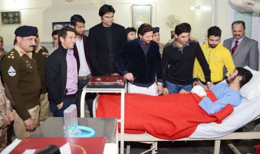 پشاور، قومی کرکٹ ٹیم کے کھلاڑی سانحہ پشاور میں زخمی ہونے ..