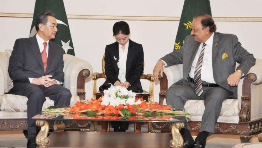 اسلام‌آباد، صدر مملکت ممنون حسین سے چینی وزیر خارجہ وانگ ..