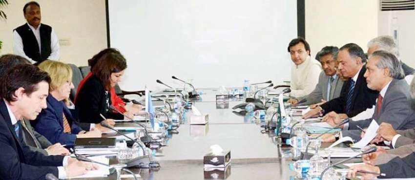 اسلام آباد: وزیر خزانہ سینٹر اسحاق خان ورلڈ بنک کی نائب صدر ..
