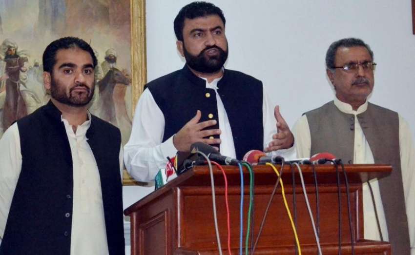 کوئٹہ: بلوچستان کے صوبائی وزیرداخلہ میر سرفراز بگٹی پریس ..