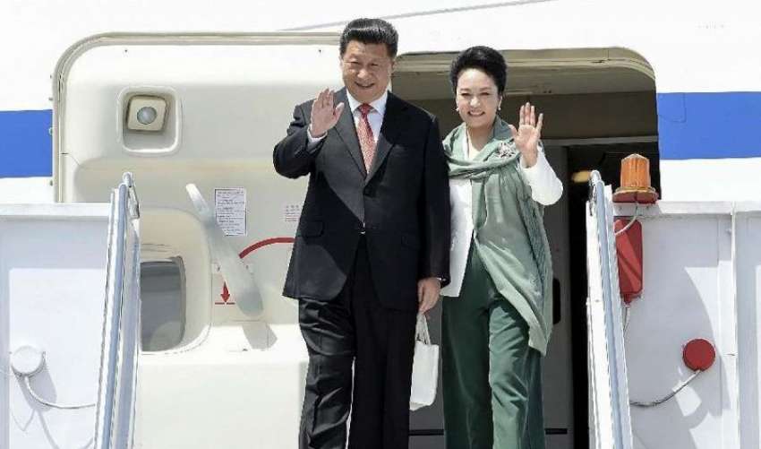 اسلام آباد: چین کے صدر ژی چن پنگ اور ان کی اہلیہ پاکستان پہنچنے ..