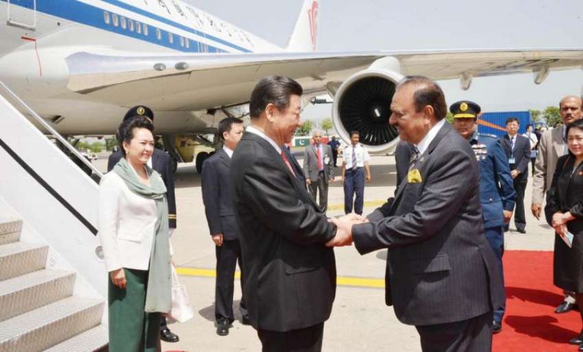 اسلام آباد: صدر ممنون حسین چینی کے صدر ژی چن پنگ اور ان کی ..