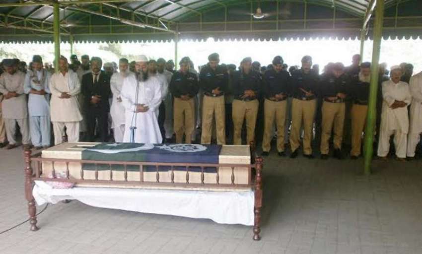 لاہور: پولیس لائنز قلعہ گجر سنگ میں شہید کانسٹیبل محمد یونس ..