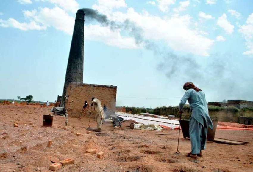 راولپنڈی: مزدوروں کے عالمی دن سے بے خبر نواحی علاقے میں واقع ..