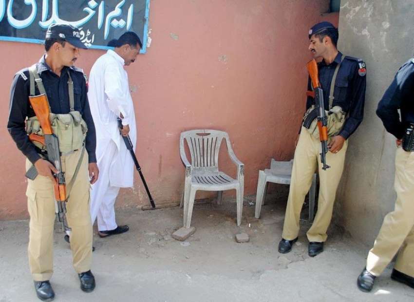 راولپنڈی: آصف علی زرداری کی پیشی کے موقع پر سکیورٹی اداروں ..