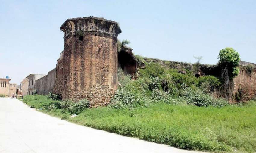 اسلام آباد: محکمہء آثار قدیمہ کی عدم توجہی کی کے باعث سرائے ..