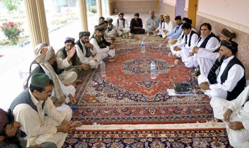 کوئٹہ: حاجی لالا خان بادیزی، قبیلے کے کور کمیٹی کے اجلاس ..