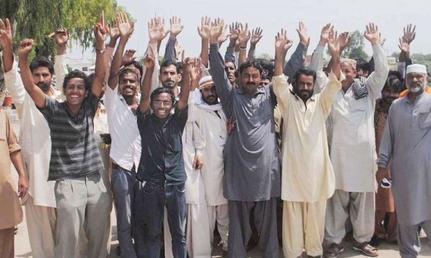 راولپنڈی: البراک کمپنی کے ملازمین اپنے مطالبات کے حق میں ..