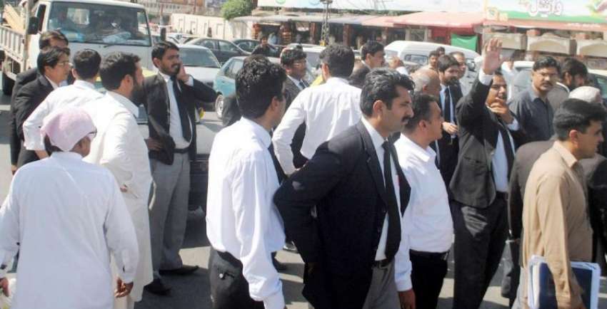 راولپنڈی: بار ایسوسی ایشن کے وکلاء ڈسکہ واقعہ کے خلاف کچہری ..