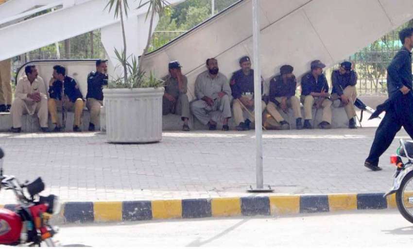 راولپنڈی: میٹرو بس کے افتتاح کے حوالے سے سیکیورٹی کے لیے ..