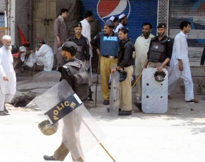پشاور: اپوزیشن کی طرف سے ہڑتال کی کاک کے موقع پر سیکیورٹی ..