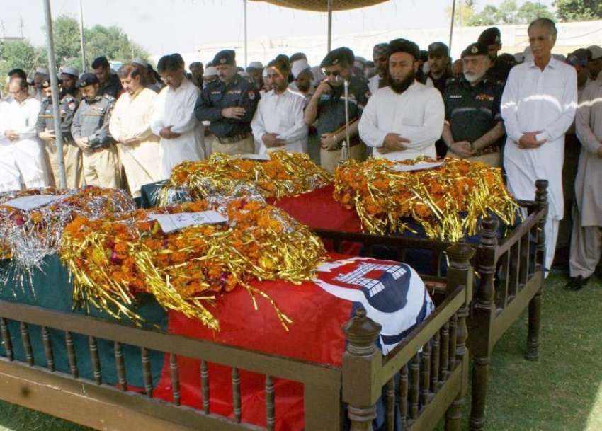 پشاور: حیات آباد پولیس کی گاڑی پر خود کش بم دھماکے میں شہید ..