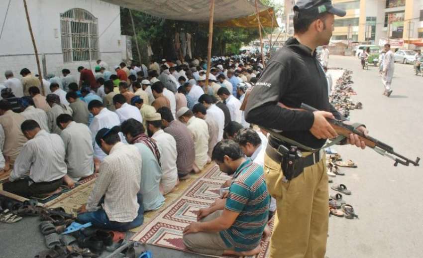 لاہور: رمضان المبارک کے پہلے جمعة المبارک کی ادائیگی کے ..